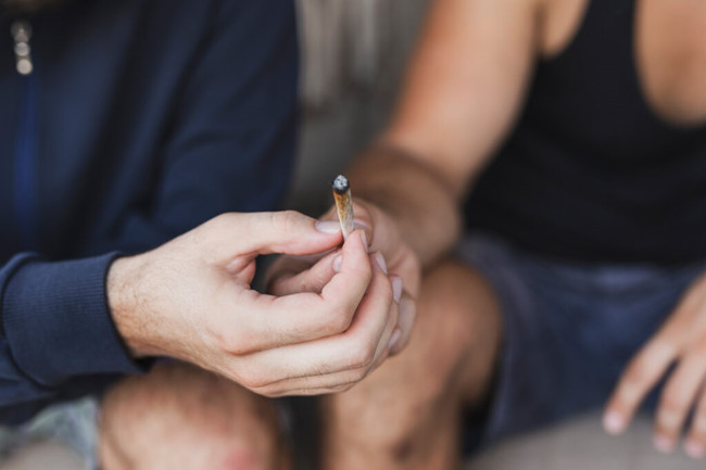 Why People Prefer King Size Hemp Rolling Paper for DIY Smoking 